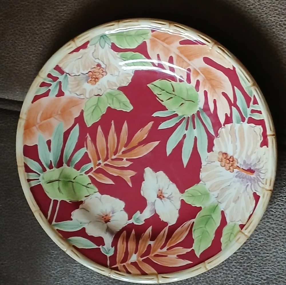 Home Trends Floral Decorative Plate Hibiscus And Bamboo Burgundy and Green